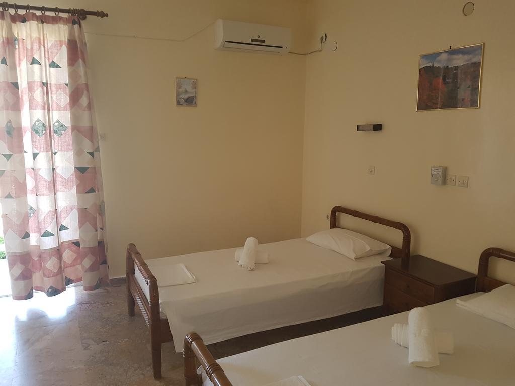Pansion Marousa Méthana Kültér fotó