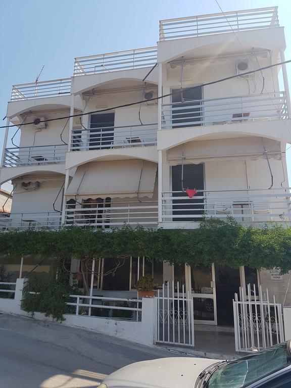Pansion Marousa Méthana Kültér fotó